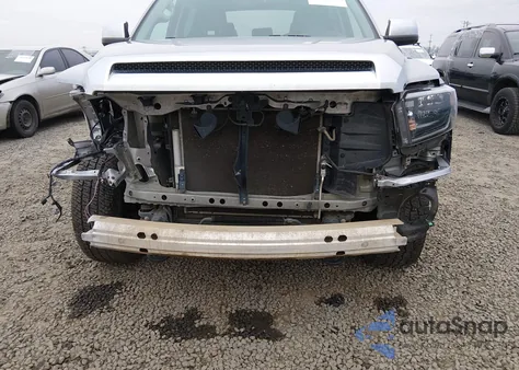 2021 Toyota Tundra Limited z USA, uszkodzony, nr VIN 5TFHY5F18MX031938